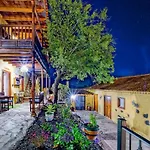 Rural La Correa Del Almendro & Bubble Experience - Adults Only Lantställe *