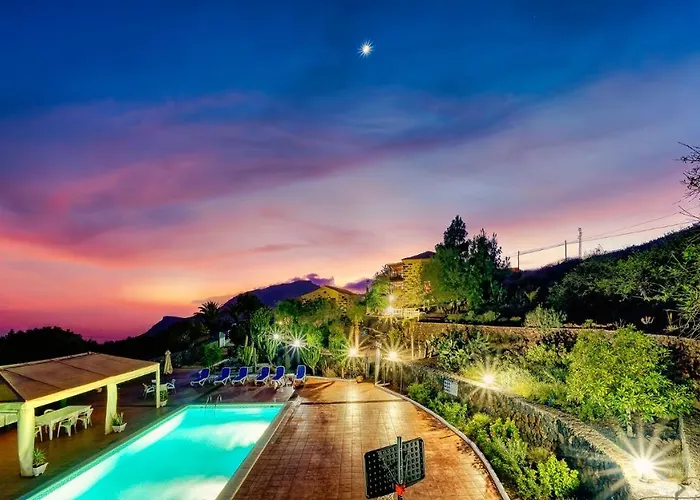 Rural La Correa Del Almendro *