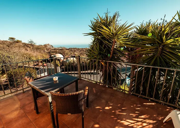 Country house Rural La Correa Del Almendro & Bubble Experience - Adults Only