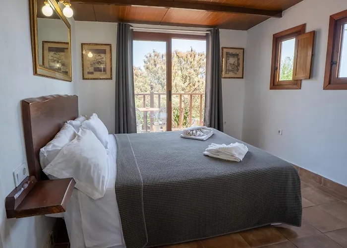 Rural La Correa Del Almendro & Bubble Experience - Adults Only ארונה