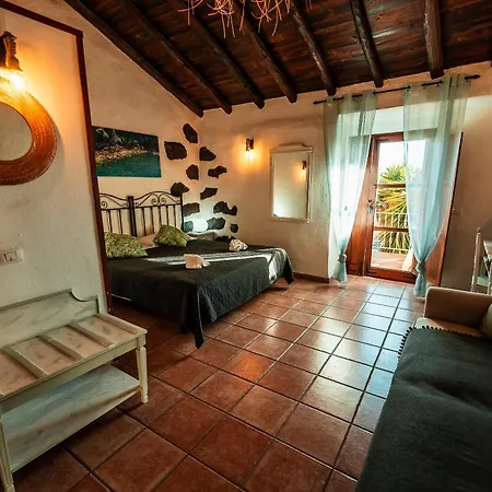 Rural La Correa Del Almendro & Bubble Experience - Adults Only Country house *